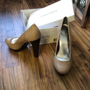 Calvin Klein pumps